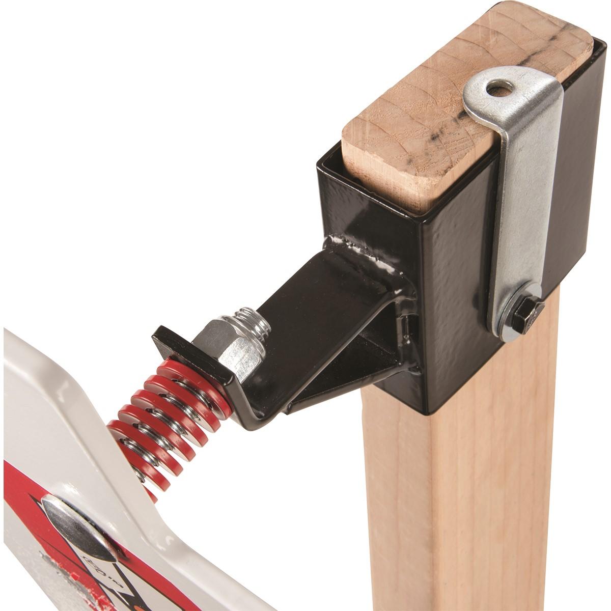 Allen EZ Aim Gong Hanger with Recoil Spring for 2x4